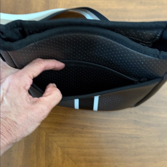 Haute Shore Jeri Ritz Neoprene Crossbody Bag Brown Black - Picture 13 of 16